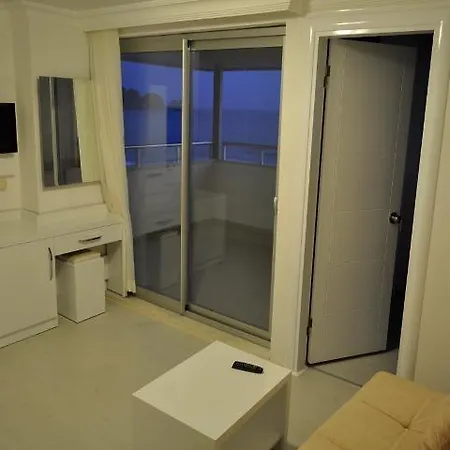 Azak Otel 3*