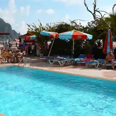 Azak Otel 3*